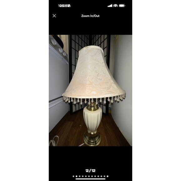 Lamp Vintage Boudoir White Milk Glass Floral Lampshade Brass Table Lamp FLAW - Picture 3 of 11